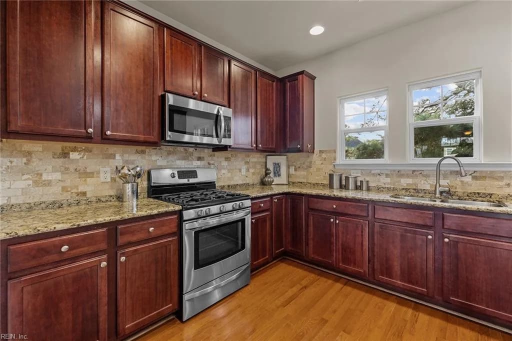 9518R 3rd Bay ST #112, NORFOLK VA 23518 - Photo 3