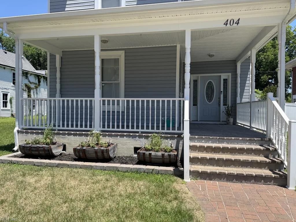 404 Clay ST, FRANKLIN VA 23851 - Photo 2