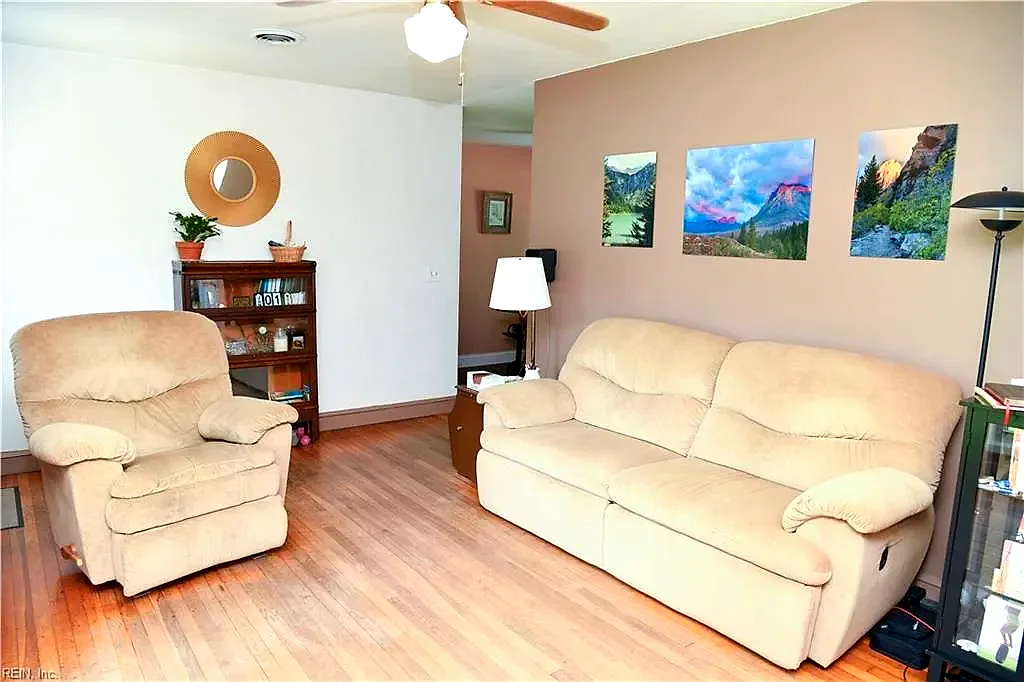 24129 Johnson AVE, WINDSOR VA 23487 - Photo 3
