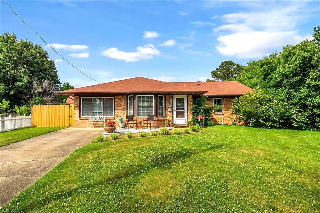 5004 Westgrove CIR, VIRGINIA BEACH VA 23455 - Main photo