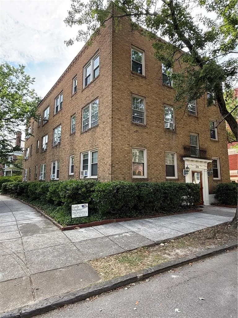 210 Drummond Place PL #5, NORFOLK VA 23507 - Photo 3