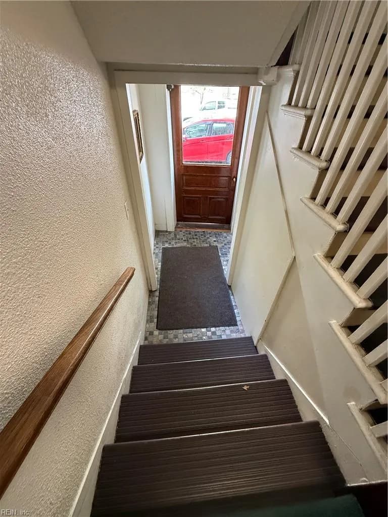 210 Drummond Place PL #5, NORFOLK VA 23507 - Photo 5