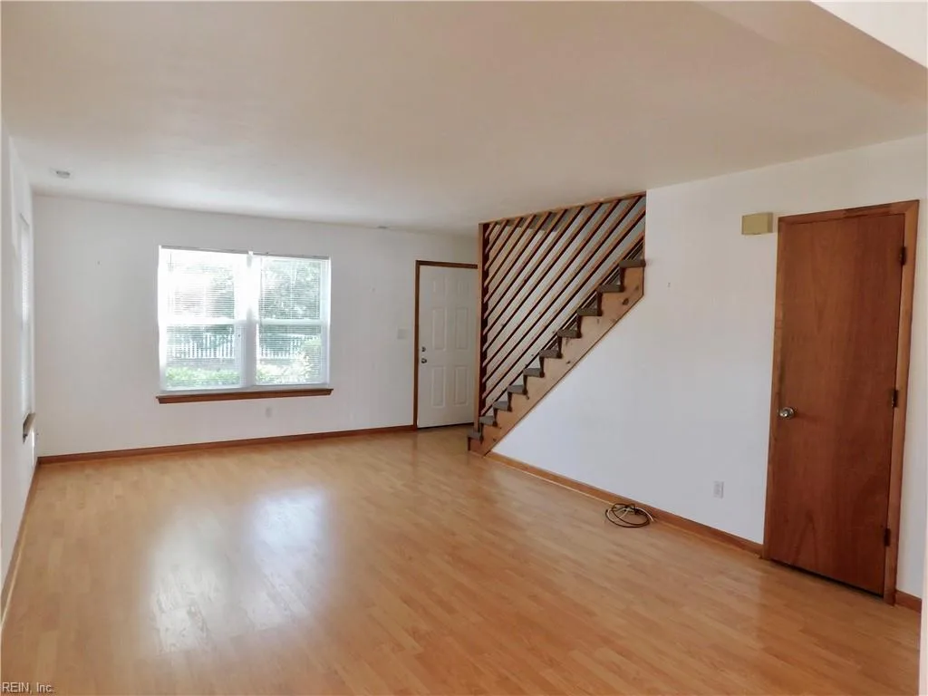 4804 Lake DR, VIRGINIABEACH VA 23455 - Photo 3
