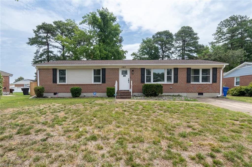 1217 Lakeview DR, PORTSMOUTH VA 23701 - Main photo