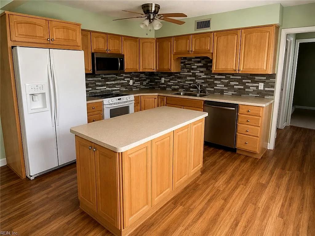 5465 Stewart DR, VIRGINIABEACH VA 23464 - Photo 3