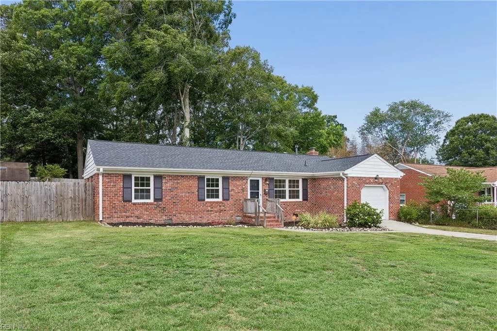 903 Sumter DR, NEWPORTNEWS VA 23608 - Photo 3