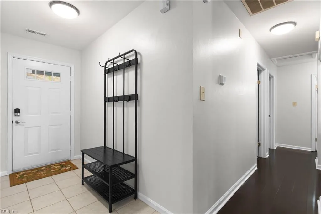 1093 Elloree CT, VIRGINIABEACH VA 23464 - Photo 5
