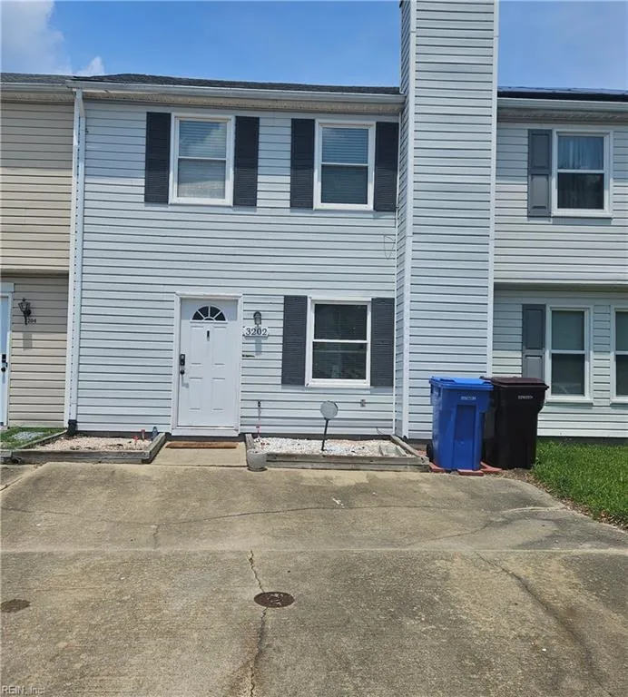 3202 Clover RD E, CHESAPEAKE VA 23321