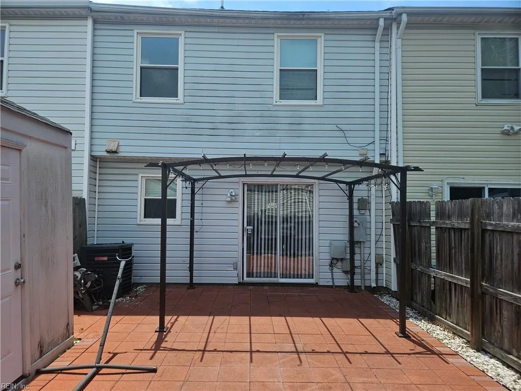 3202 Clover RD E, CHESAPEAKE VA 23321 - Photo 3