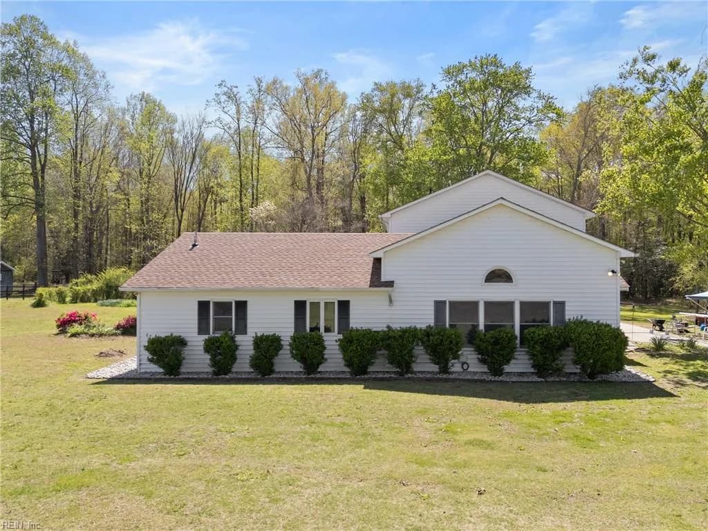 12522 Doles RD, ZUNI VA 23898 - Photo 3