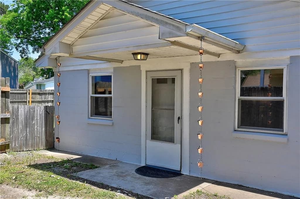 8466 Radnor RD, NORFOLK VA 23503 - Photo 5