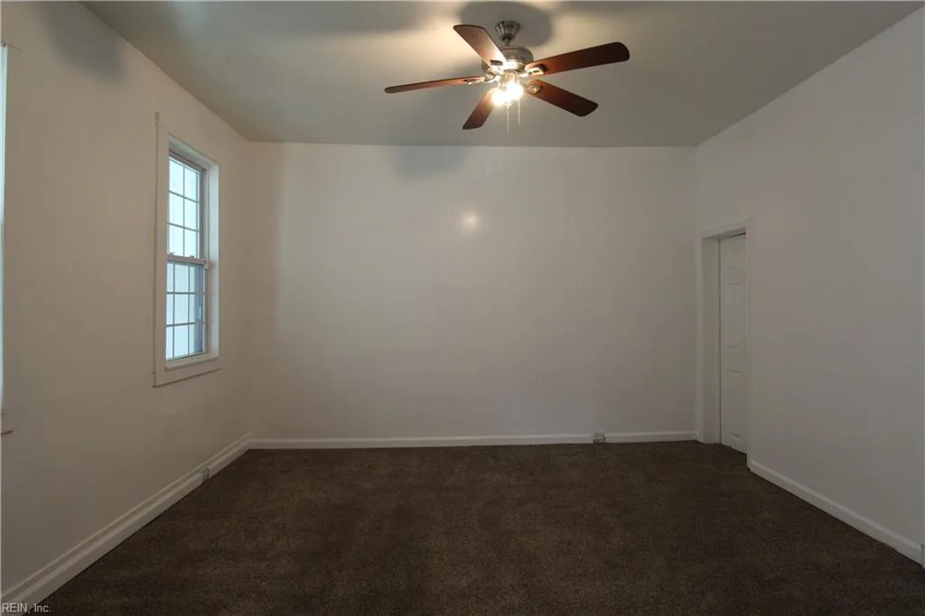 1035 23rd ST, NEWPORTNEWS VA 23607 - Photo 3