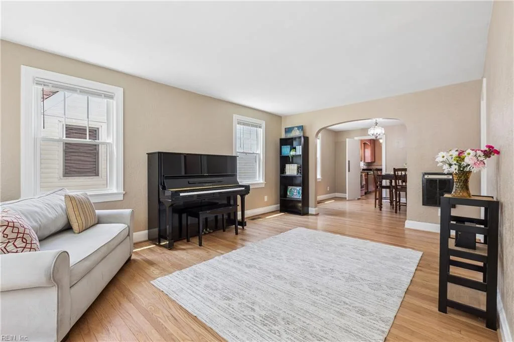 9221 Saint George AVE, NORFOLK VA 23503 - Photo 5