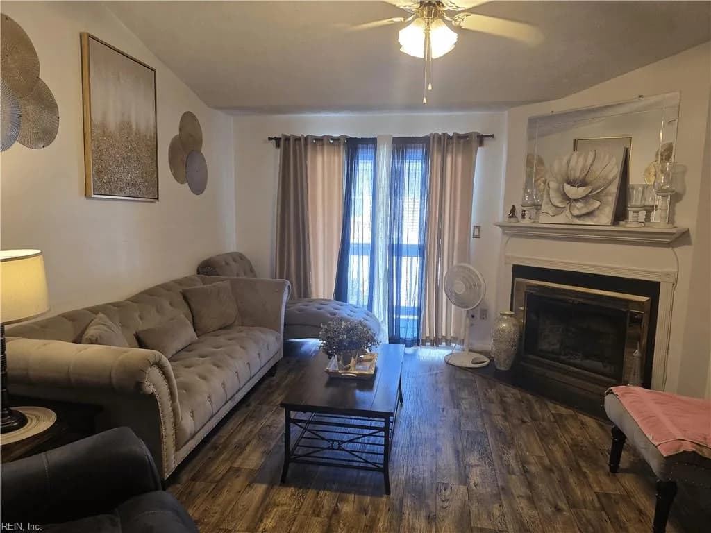 149 Cape Dorey DR, HAMPTON VA 23666 - Photo 3