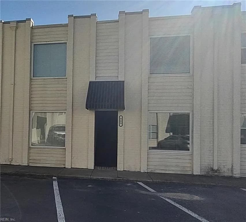 909 Pacific AVE #A, VIRGINIABEACH VA 23451 - Photo 2