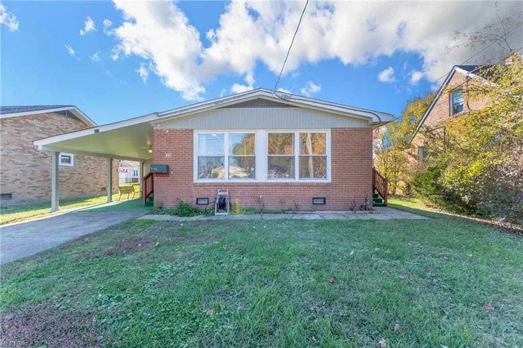 417 Greenbriar AVE, HAMPTON VA 23661 - Photo 2