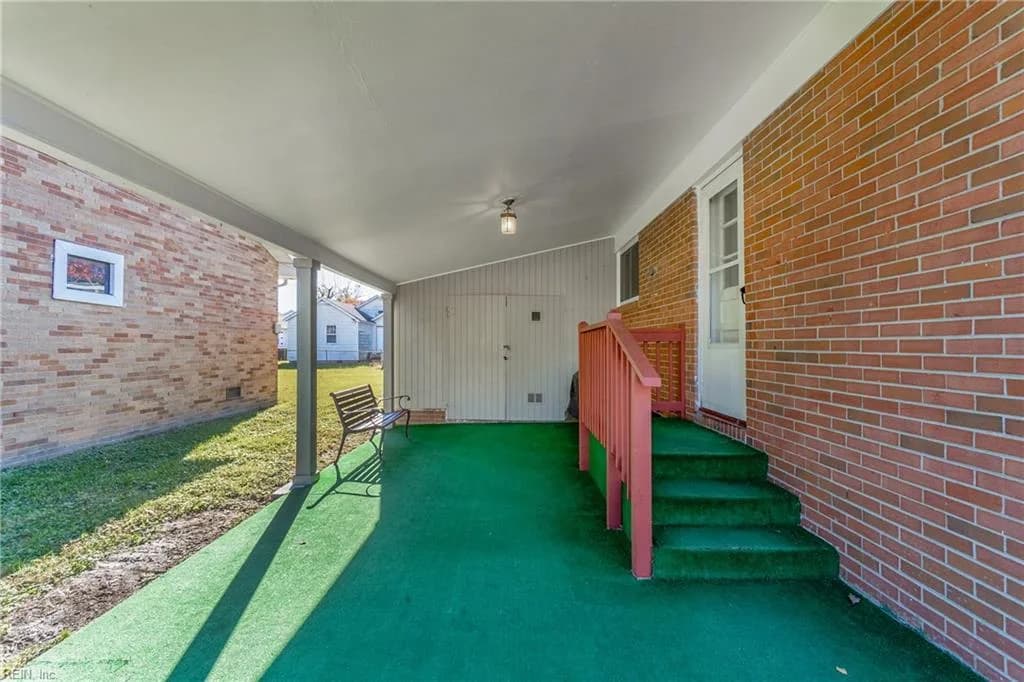 417 Greenbriar AVE, HAMPTON VA 23661 - Photo 5