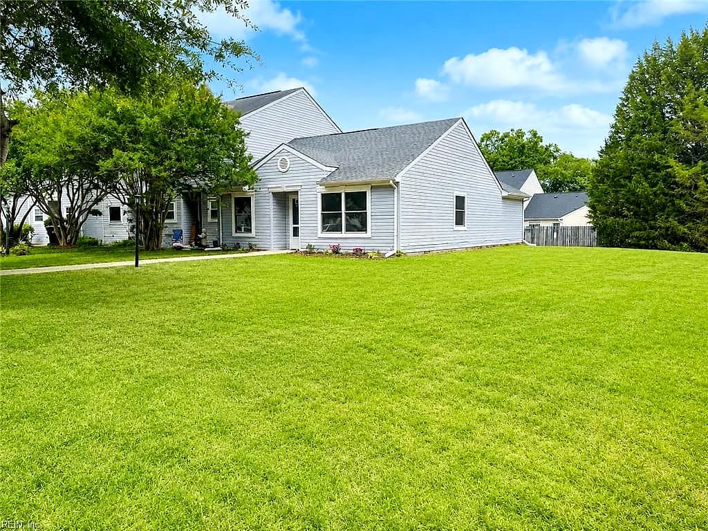 2118 King James Ct NONE, CARROLLTON VA 23314 - Main photo
