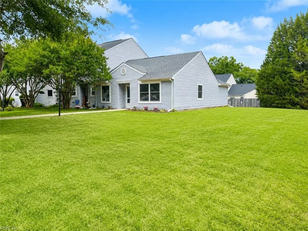 2118 King James Ct NONE, CARROLLTON VA 23314 - Main photo