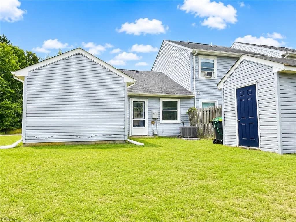 2118 King James Ct NONE, CARROLLTON VA 23314 - Photo 4