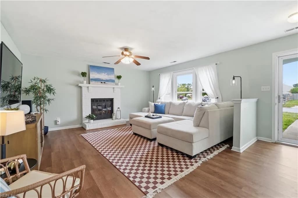 875 Avatar DR, VIRGINIABEACH VA 23454 - Photo 4