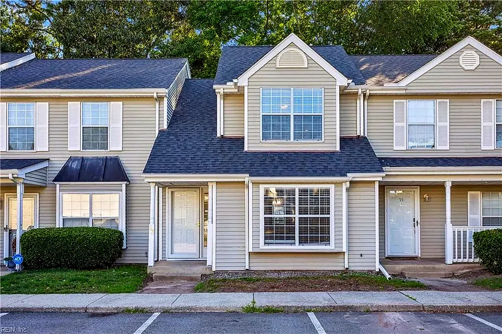 53 Treasure KY, HAMPTON VA 23666