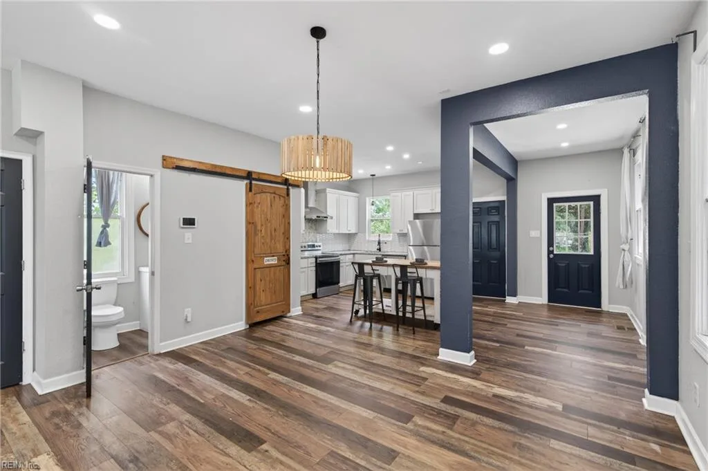 219 Broad ST, PORTSMOUTH VA 23707 - Photo 3