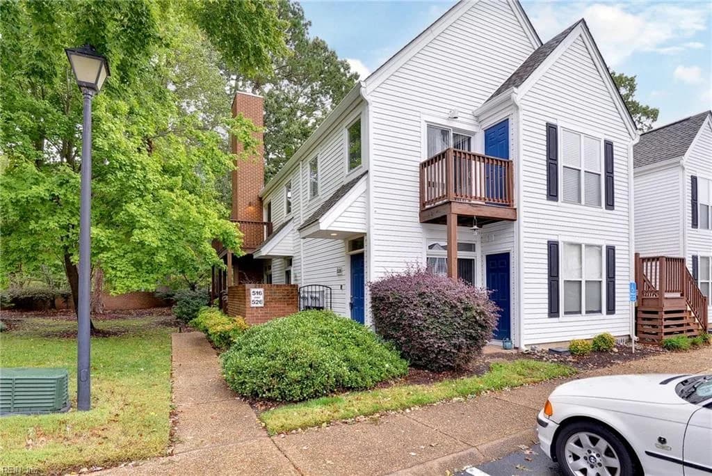 526 Ironwood DR, YORKTOWN VA 23693 - Photo 2