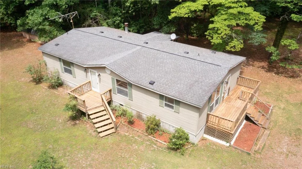 7695 Wagon Run RD, GLOUCESTER VA 23061