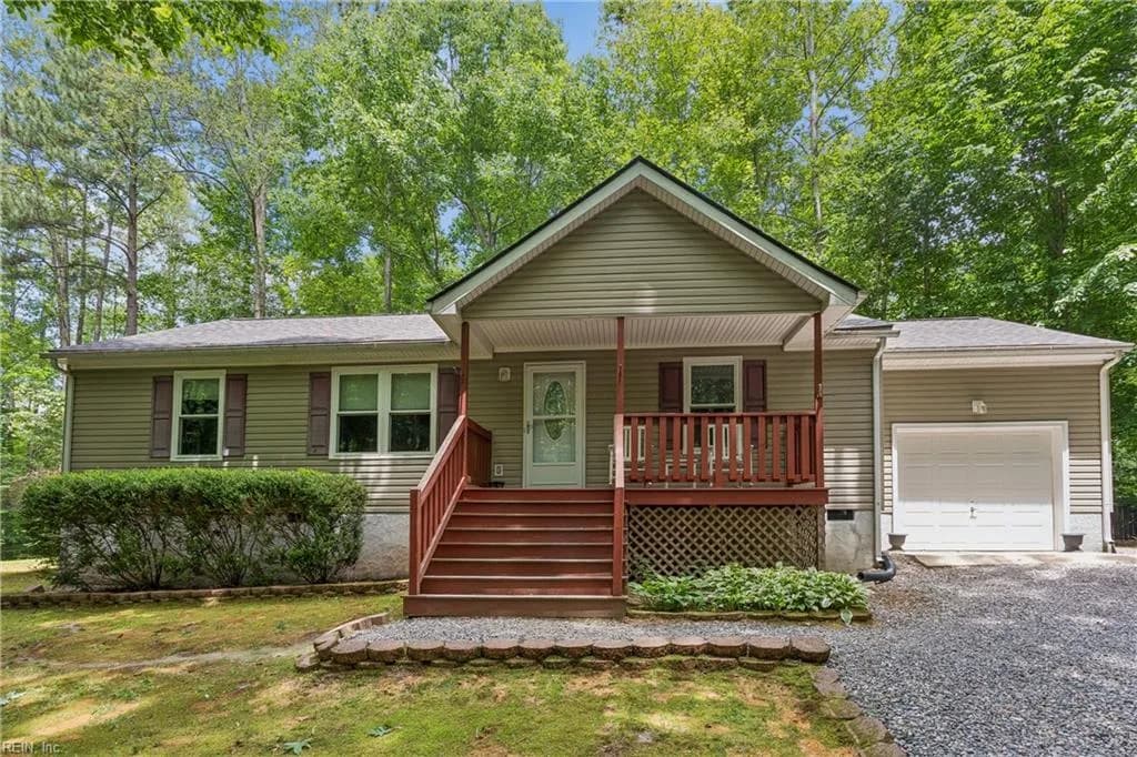 3809 Stream Dr NONE, GLOUCESTER VA 23061 - Photo 2