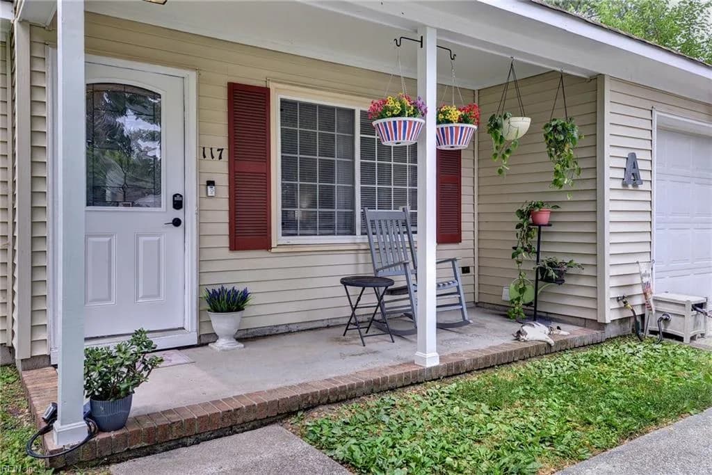 117 Sandy Lake DR, HAMPTON VA 23666 - Photo 4