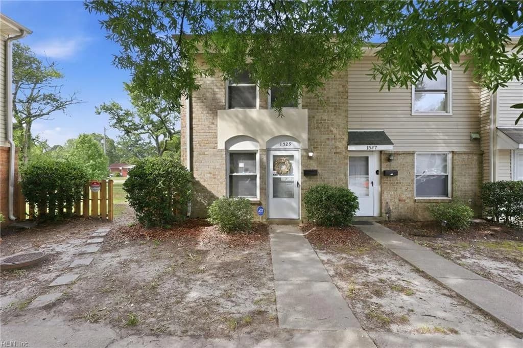 1529 Darren CIR, PORTSMOUTH VA 23701 - Main photo