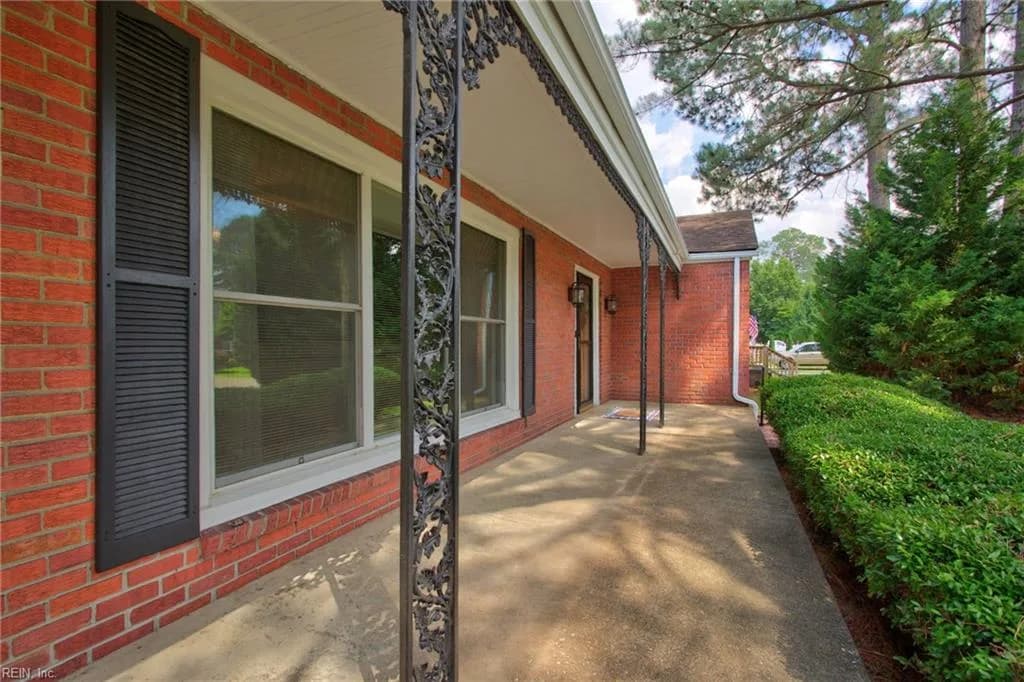 33 Greenbrier RD, PORTSMOUTH VA 23707 - Photo 4