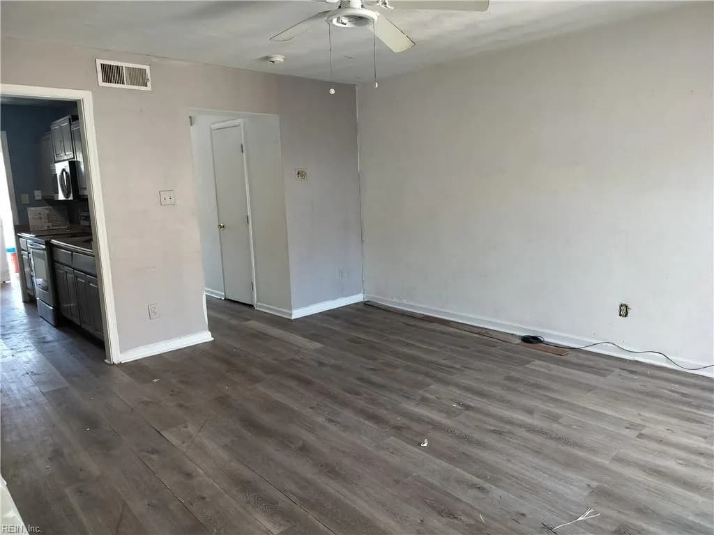 509 Harbour North DR, CHESAPEAKE VA 23320 - Photo 4
