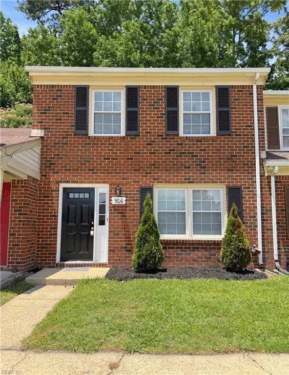 906 Wickford DR, CHESAPEAKE VA 23320 - Photo 2