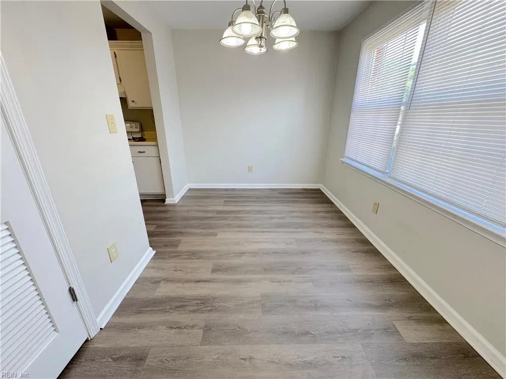 906 Wickford DR, CHESAPEAKE VA 23320 - Photo 5