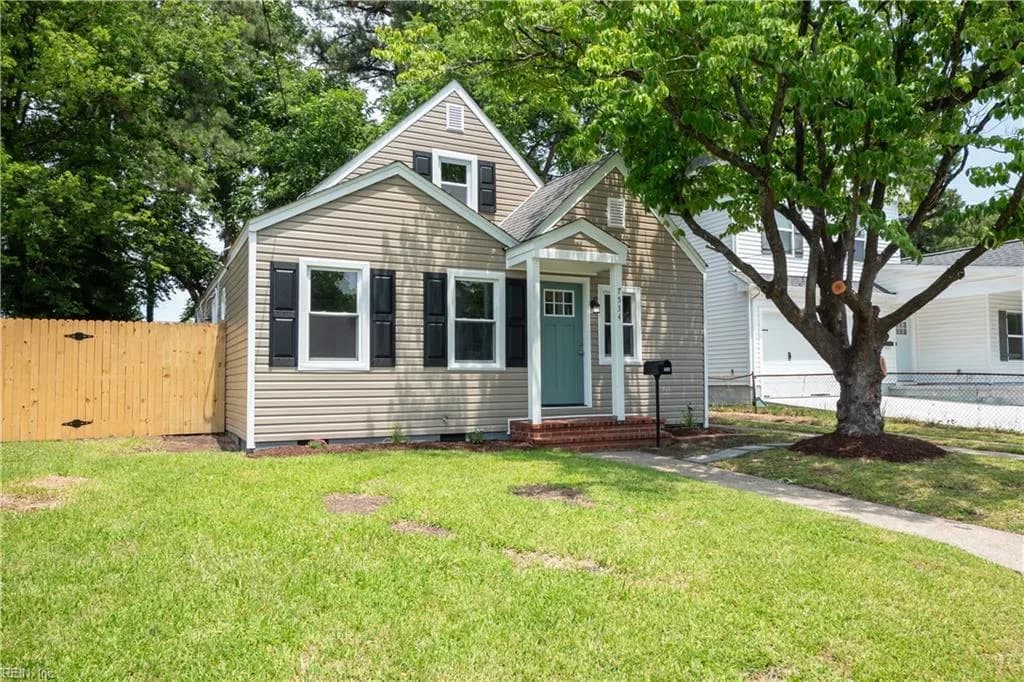 7534 Yorktown DR, NORFOLK VA 23505 - Photo 2