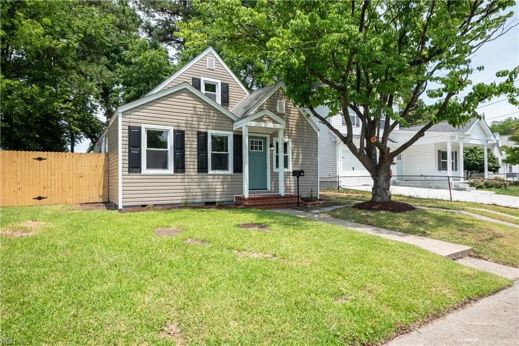 7534 Yorktown DR, NORFOLK VA 23505 - Photo 3