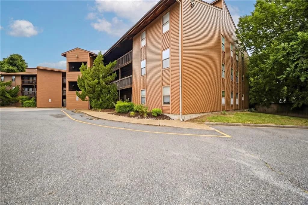8530 Tidewater DR #314, NORFOLK VA 23503 - Photo 4