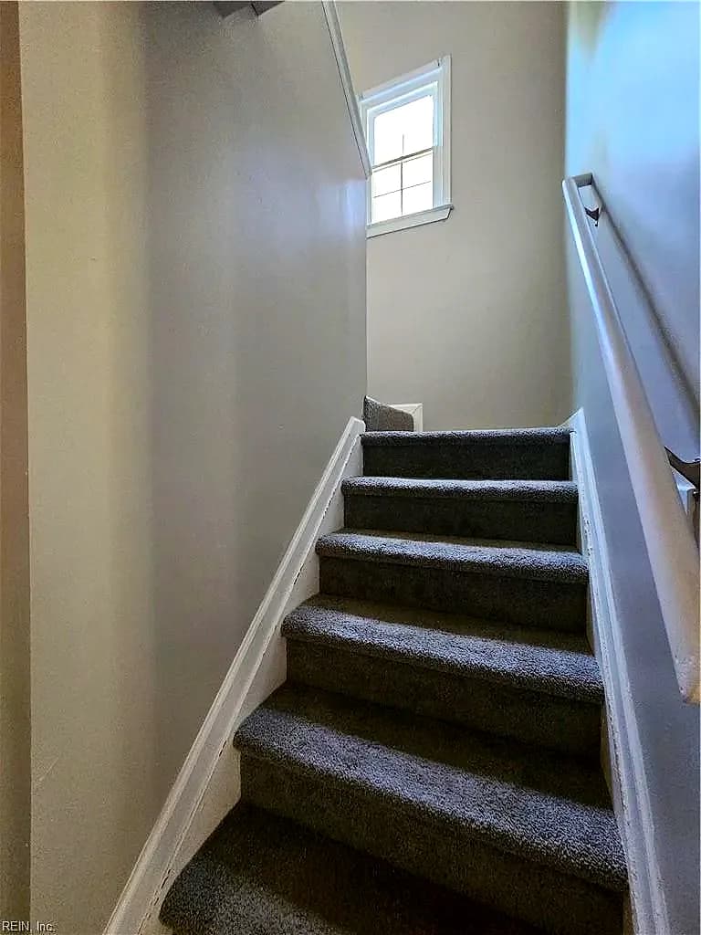 1044 26th ST, NEWPORT NEWS VA 23607 - Photo 5