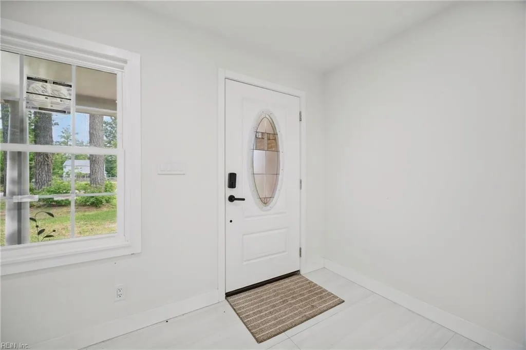 3154 Martin Johnson RD, CHESAPEAKE VA 23323 - Photo 4