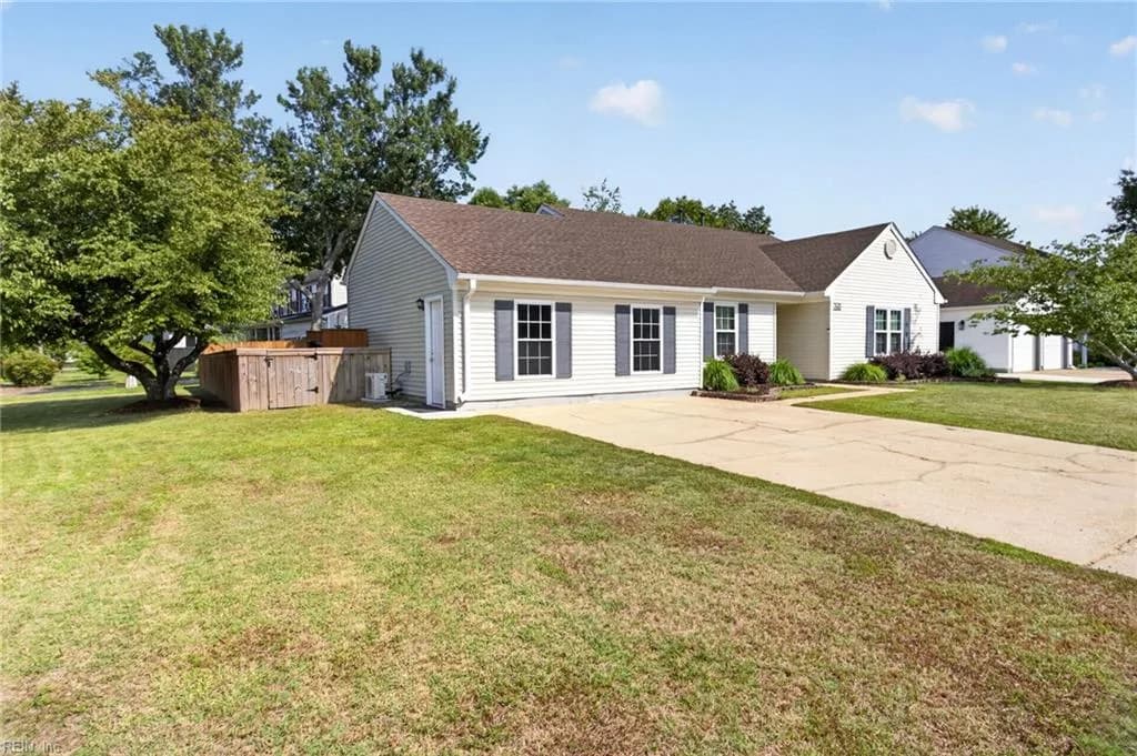 2600 Sunnyfield CT, VIRGINIABEACH VA 23454 - Photo 4