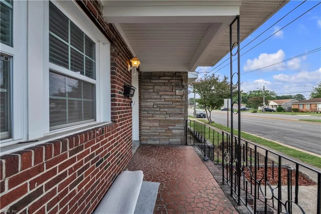 2316 Effingham ST, PORTSMOUTH VA 23704 - Photo 5