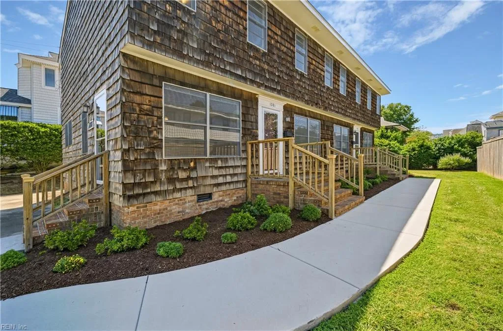 108 61st ST #A, VIRGINIABEACH VA 23451