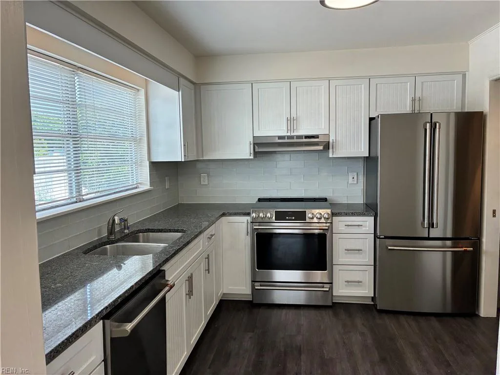 108 61st ST #A, VIRGINIABEACH VA 23451 - Photo 3