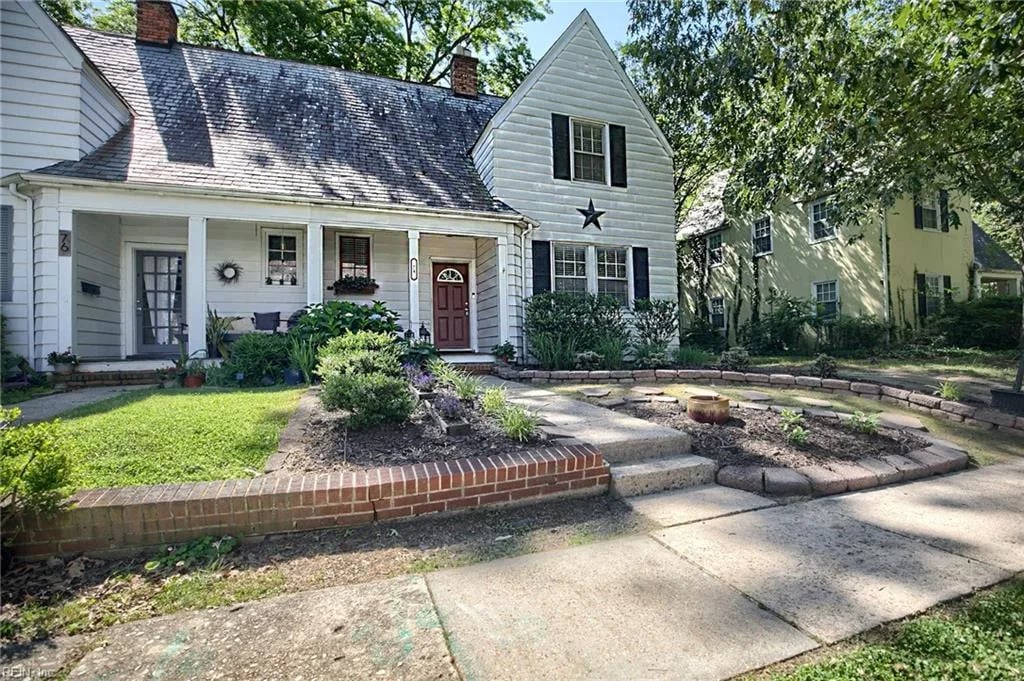 74 Hopkins ST, NEWPORTNEWS VA 23601