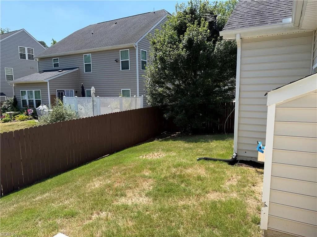 525 Caroline CIR, WILLIAMSBURG VA 23185 - Photo 4