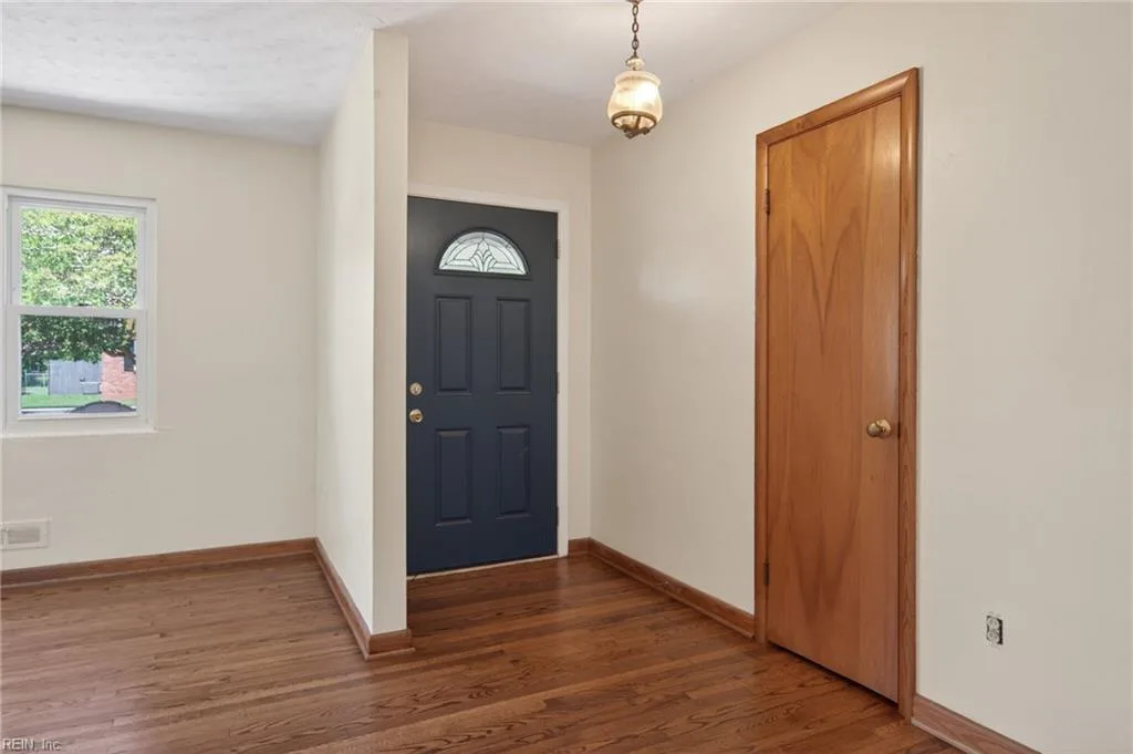 137 Lafayette AVE, NORFOLK VA 23503 - Photo 5