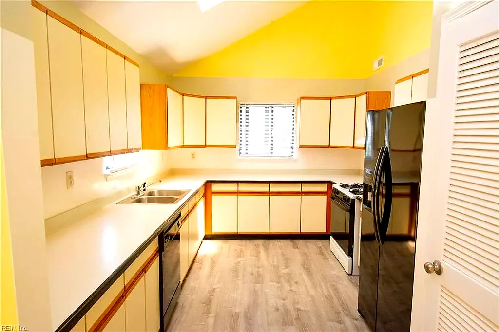 510 Virginia AVE, VIRGINIA BEACH VA 23451 - Photo 4