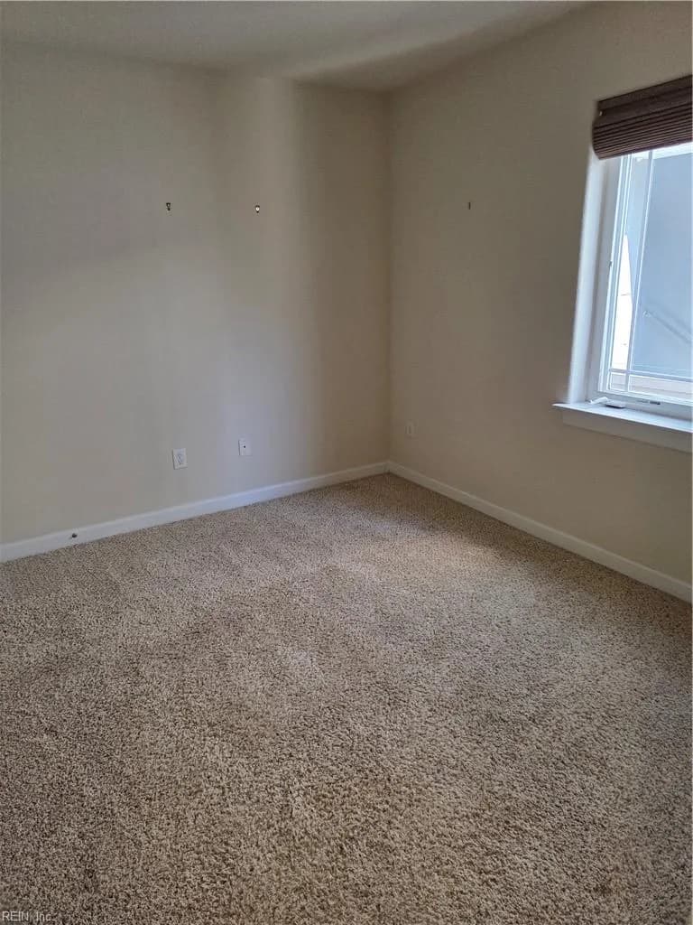 304 26 1/2 ST #A, VIRGINIABEACH VA 23451 - Photo 4